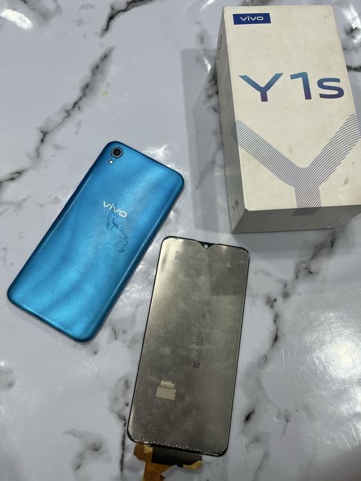 Продам vivo с каробкой