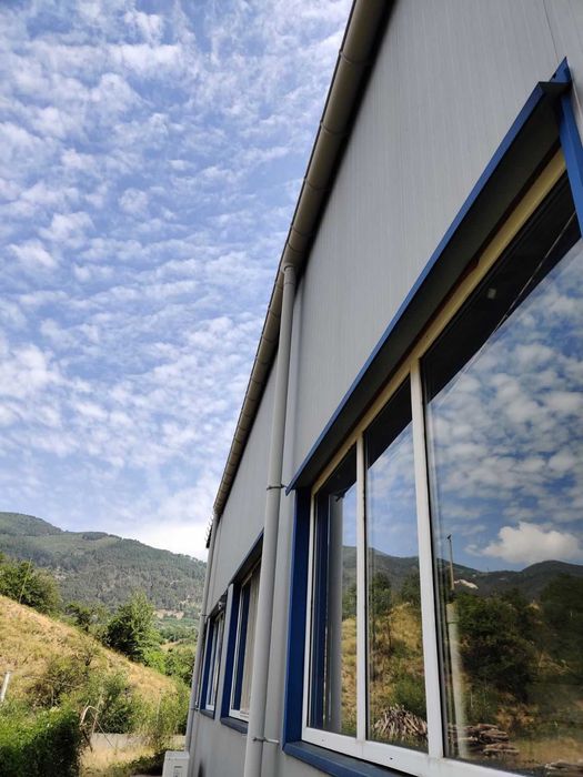 Дава се под наем Промишлена сграда в Клисура - 1527 кв.м за 1500 € - Снимка #7