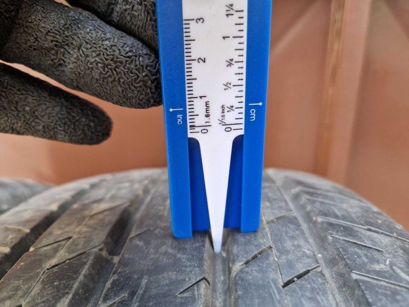 2 Bridgestone R18 225/60
летни гуми
DOT4617