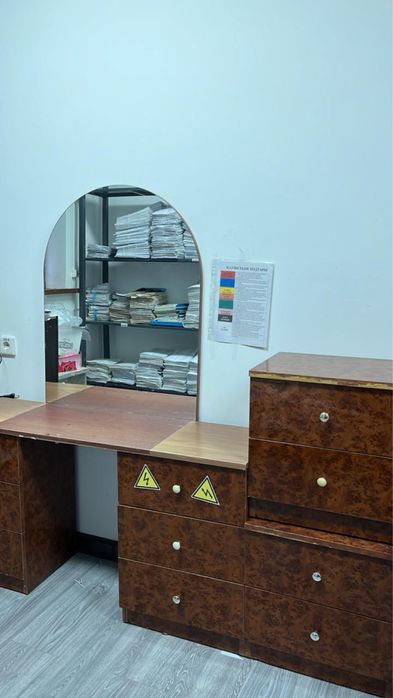 Шкаф распашной для спальни бу