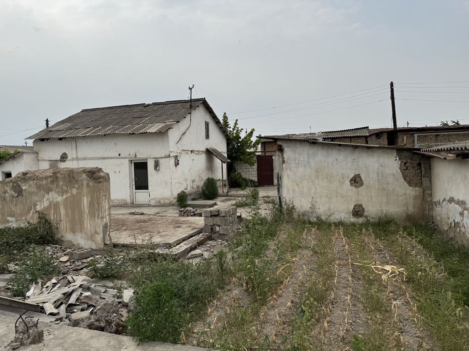 Ер Ховли сотилади Сурумда