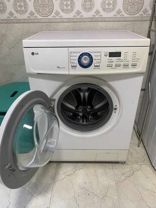 lg Стиральные машина Автомат  5 kg Сотилади
