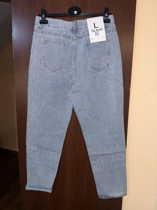 Продам джинсы 7000