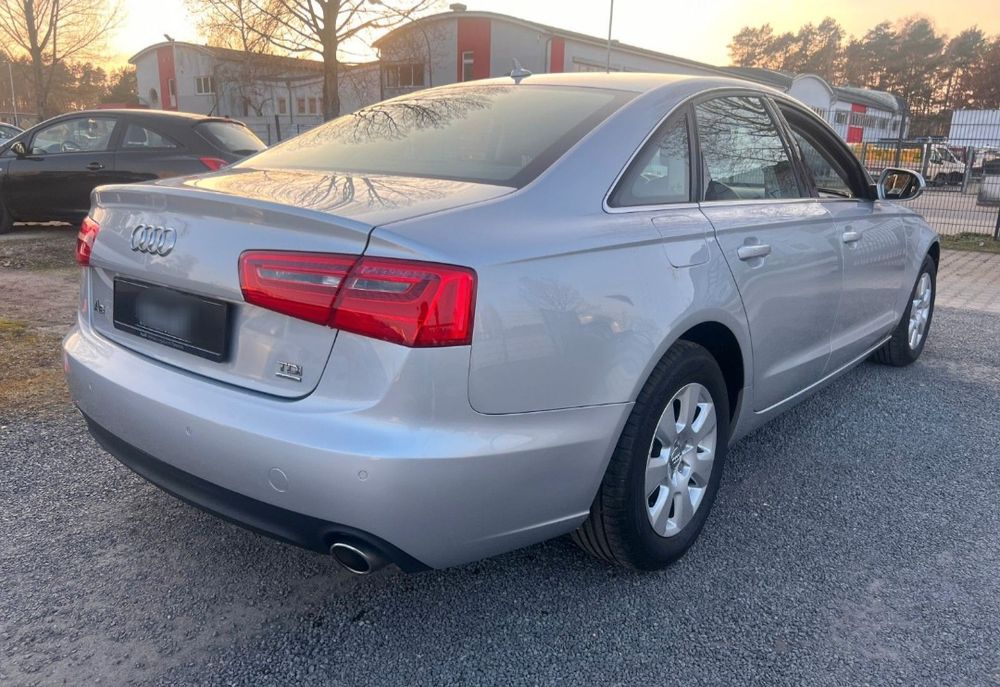 Bara spate senzori camera haion portbagaj triple led audi a6 c7 lx7w