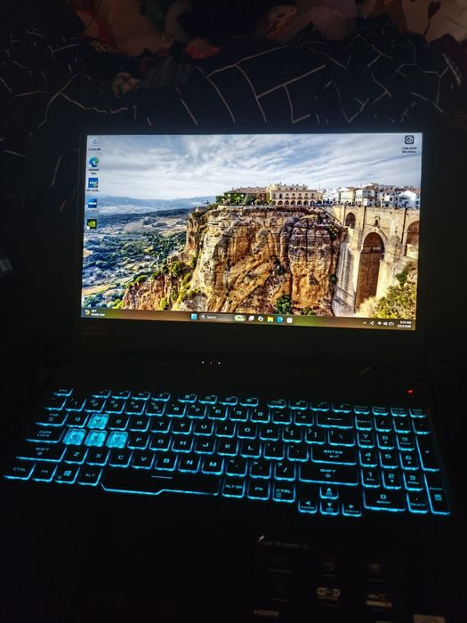 Laptop Gaming ASUS TUF F15 | i5 | GTX 1650 | Ecran 144Hz - Performanță Excelentă