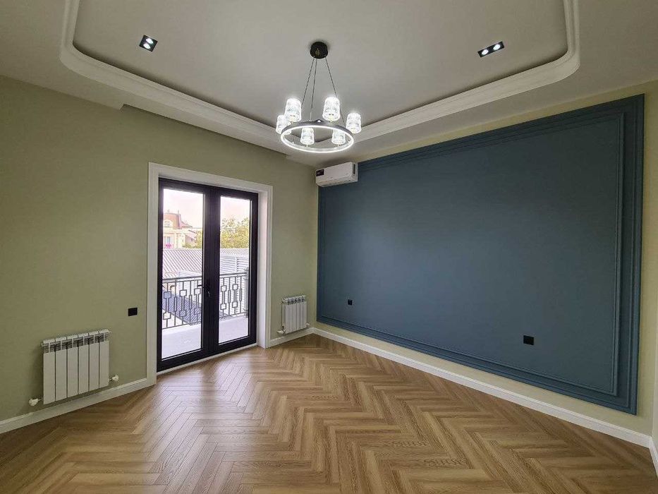 Продаётся дом 3 сотки в Центре Луначарском 480 м2 с Евро ремонтом