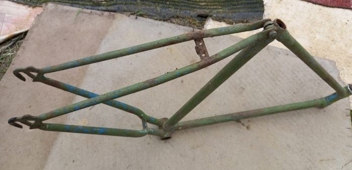 Рама от велосипеда продам срочно