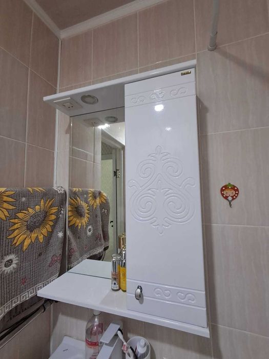 Мебель для ванной и унитаз