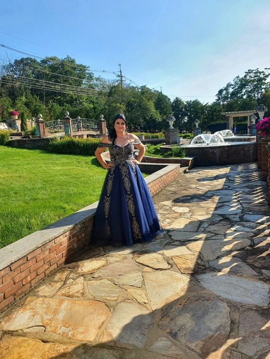 Rochie de gala foarte fumoasa deosebita  pentru ocazii speciale.