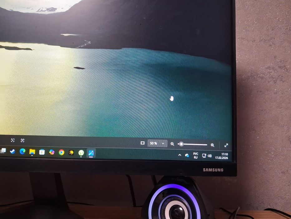 Монитор Samsung Full HD