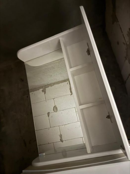 Навесной зеркало для ванной