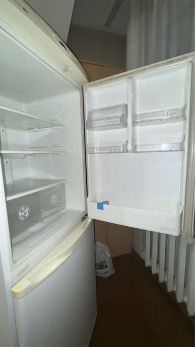 Продам холодильник