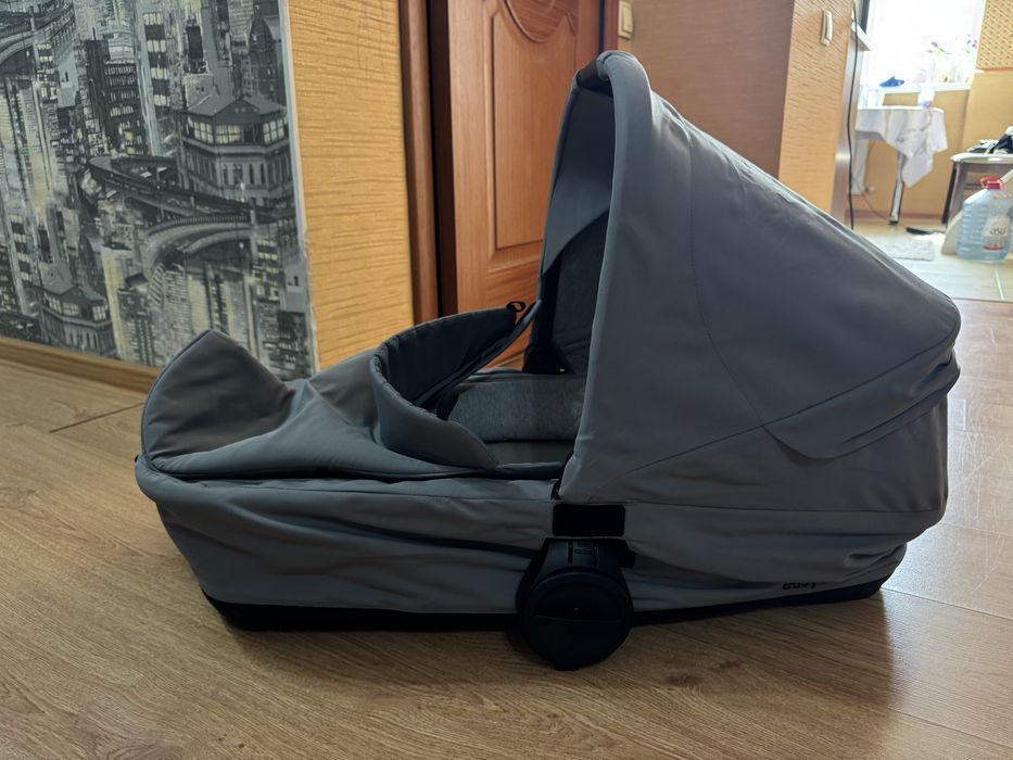Продам детскаю коляску Easy walker 2 в 1
