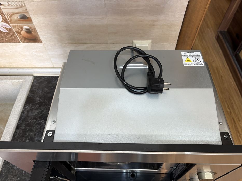 Микроволновка Midea