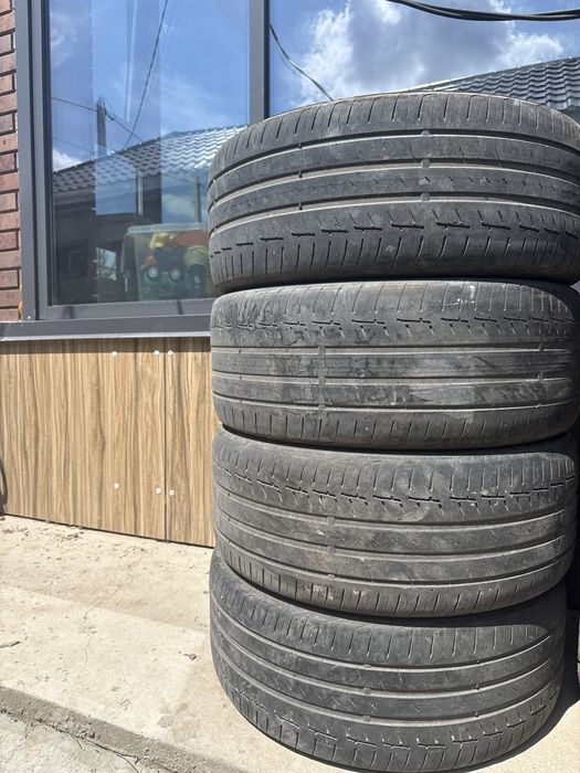 Шины в хорошем состоянии 235/45 R18