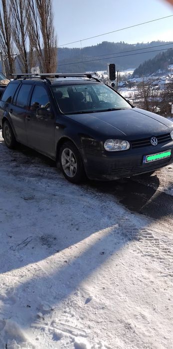 Vând golf 4 și alta de piese