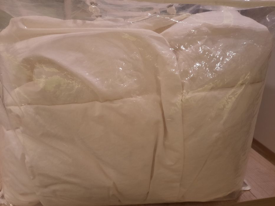 Pilota noua, cu umplutura din puf și pene de gasca,  140×200cm