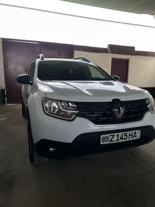 Avtomobil Renault Duster