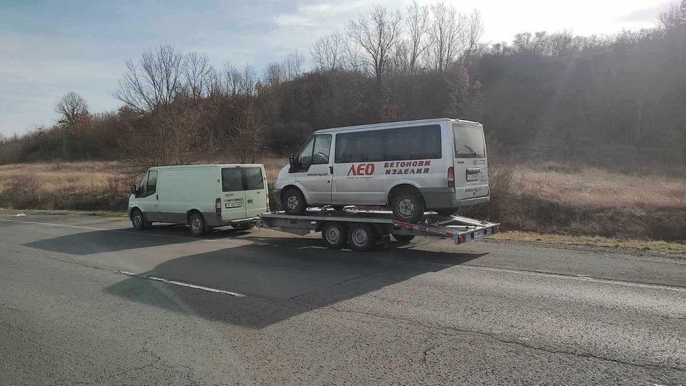 Бус под наем- товарен, пътнически