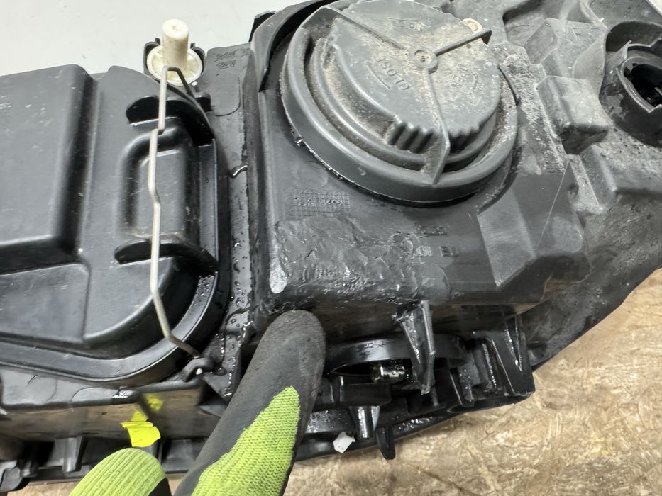 Far bmw X1 E84 Xenon lci 2012-2015 dreapta