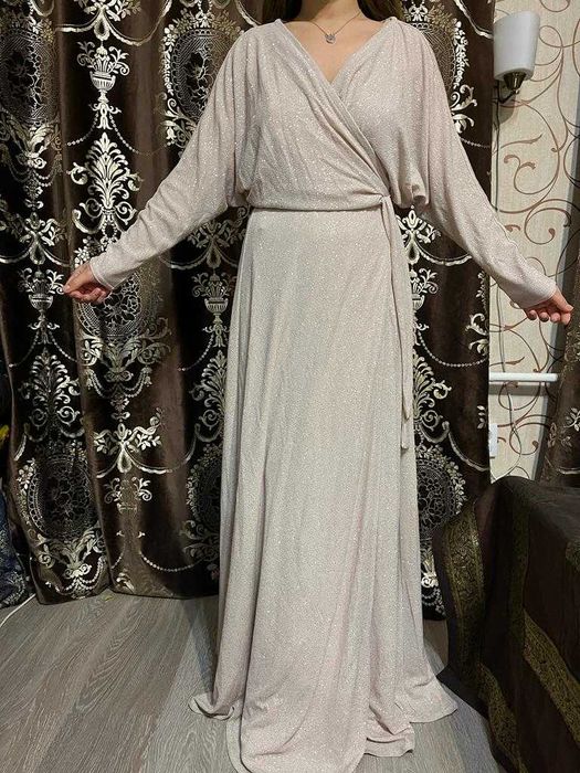 Красивые качественныеплатья.