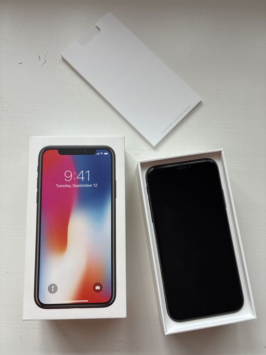 iPhone X, черен корпус, 64GB