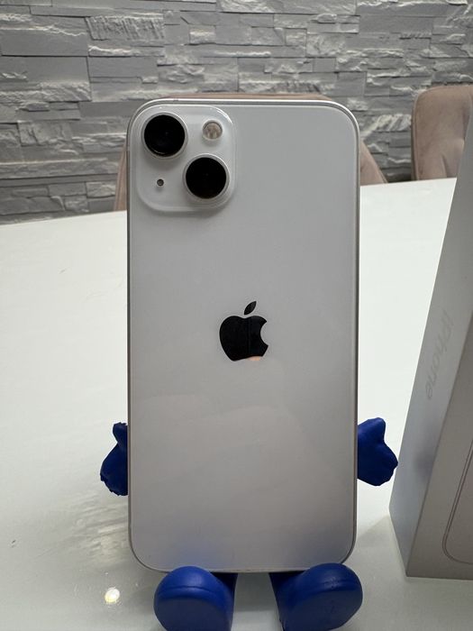 iPhone 13 Starlight | 128GB | Пълен комплект | Отлично състояние