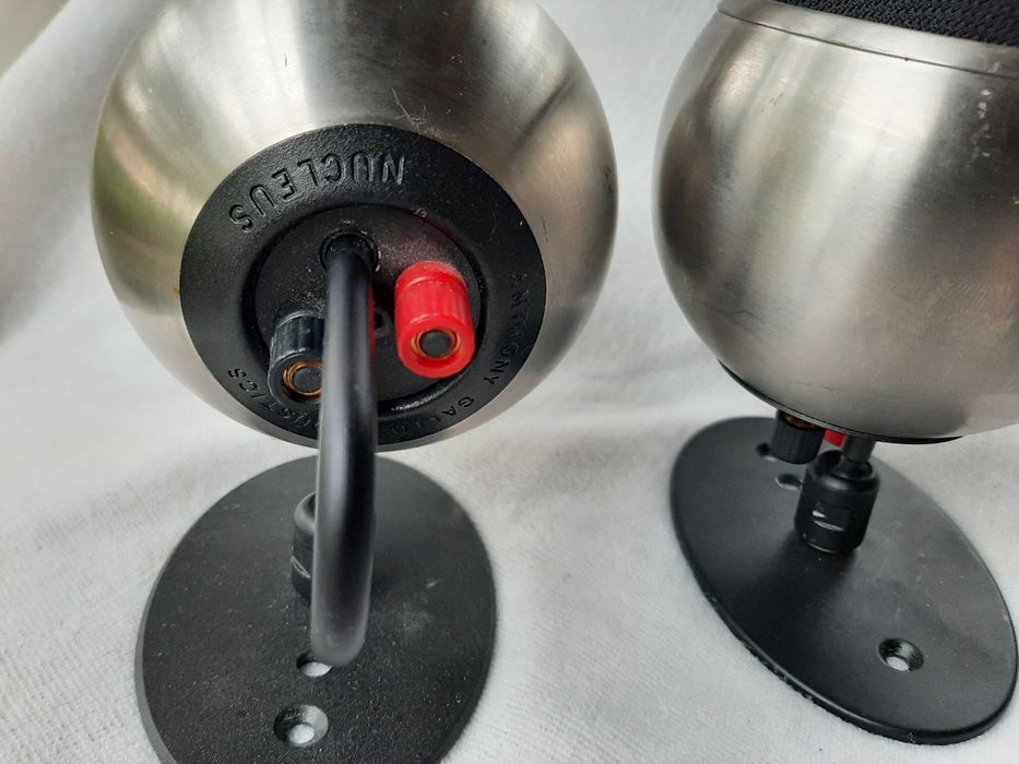 Anthony Gallo Acoustics Nucleus Micro – дизайнерски тонколони