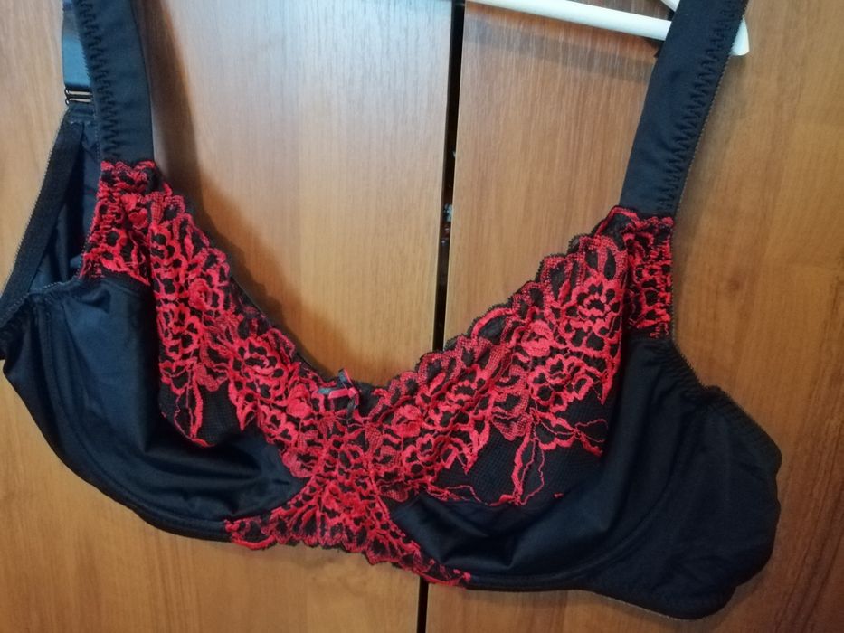 Дамско бельо. Сутиен.