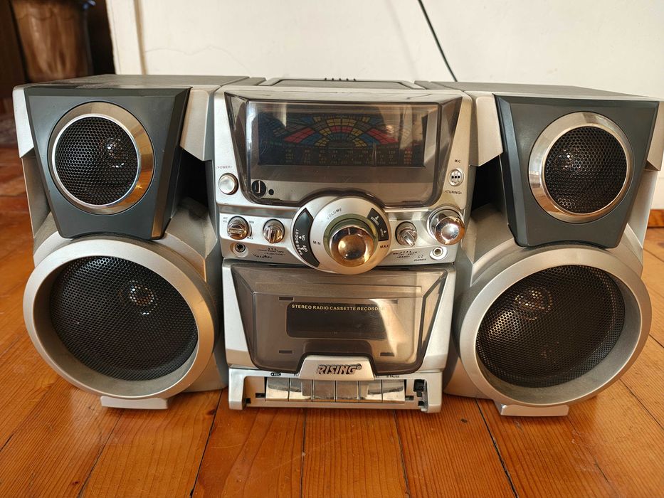 Стар касетофон Rising
