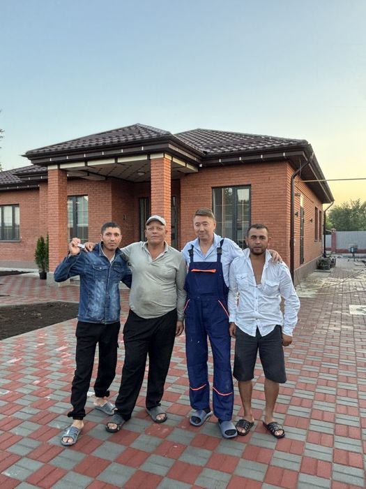 Құрлысшы Өзбек бригада