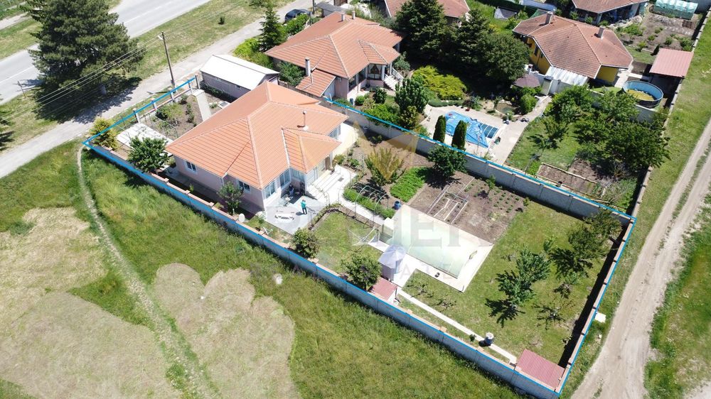 Продава се Къща в с. Соколово, Област Добрич - 146 кв.м за 1679 €/кв.м - Снимка #3