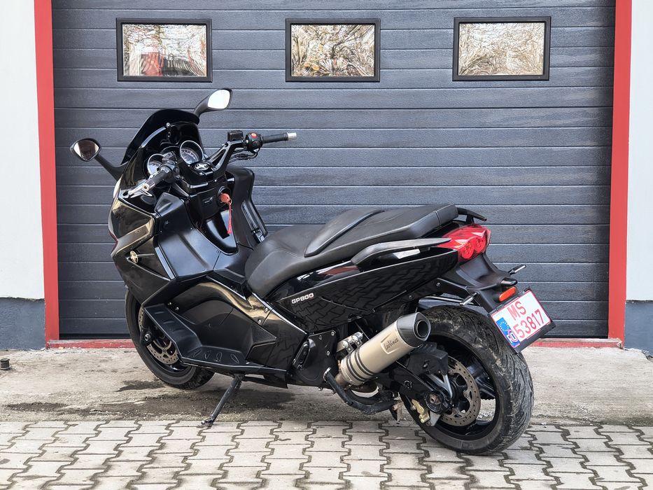 Piaggio Gilera gp800