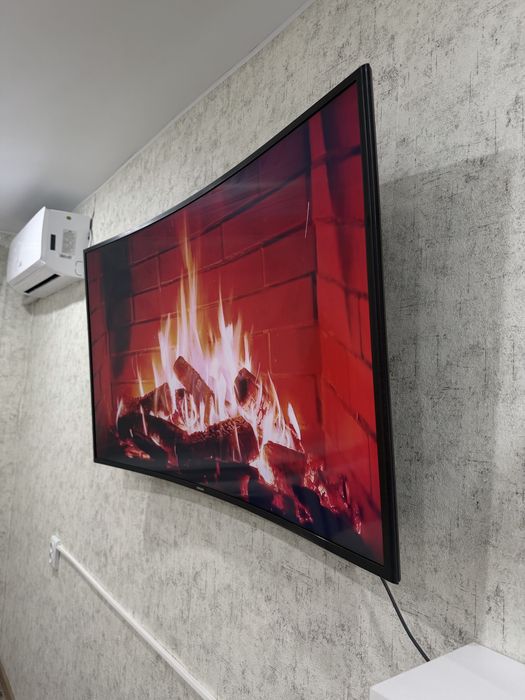 Продам телевизор Samsung ue49mu6300