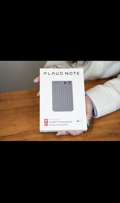 Plaud Note диктафон