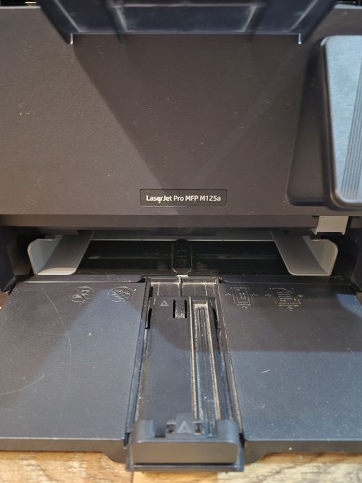 Продам принтер Hp 125a
