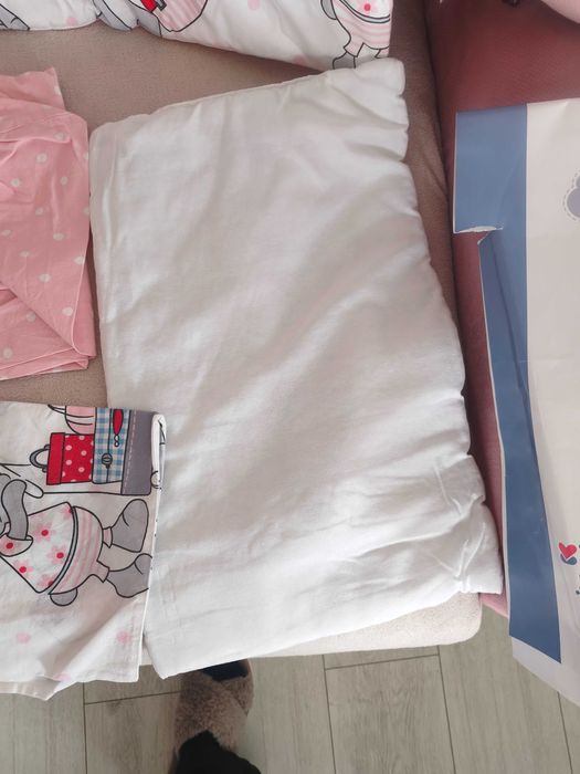 Комплект обиколници и спално бельо за бебе момиче