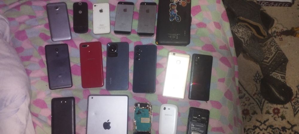 Продам телефоны и планшеты