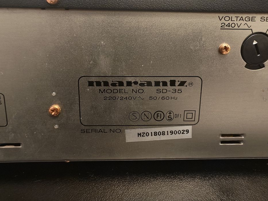 CD player Marantz CD-60,deck Marantz SD-35,amplificator Yamaha RX-V390RDS