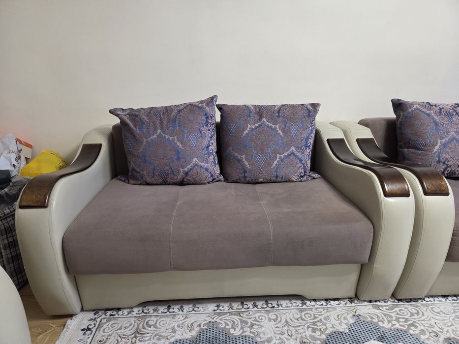 Мягкий уголок тройка