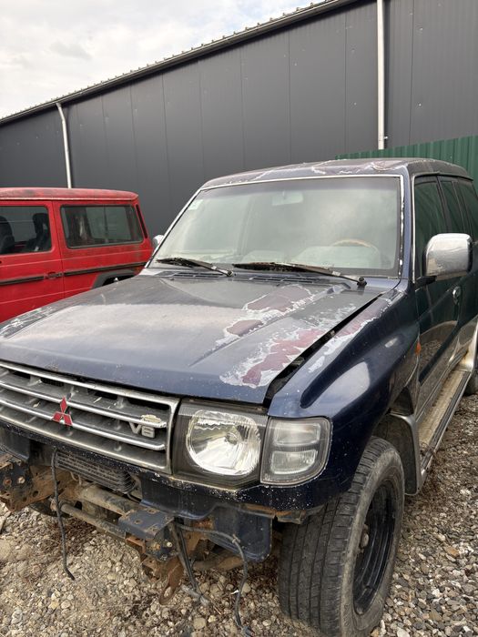 Vand Mitshubishi Pajero 3.5 benzină