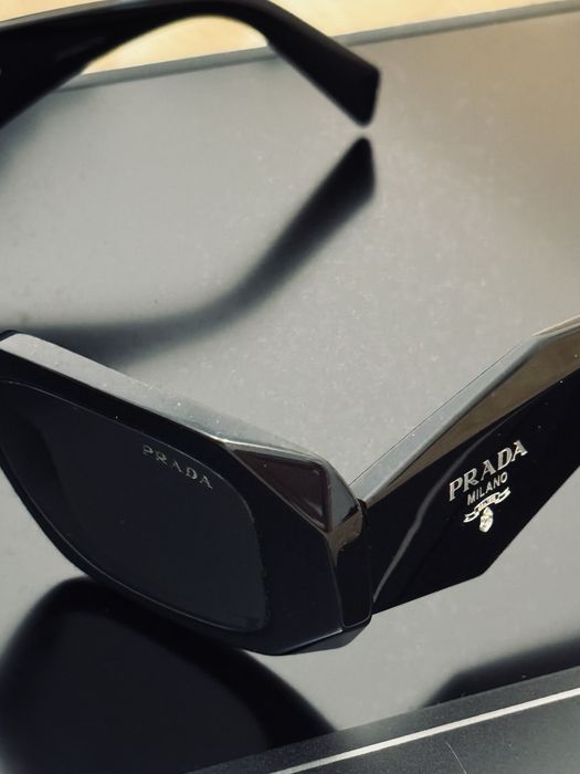 Оригинални слънчеви очила Prada