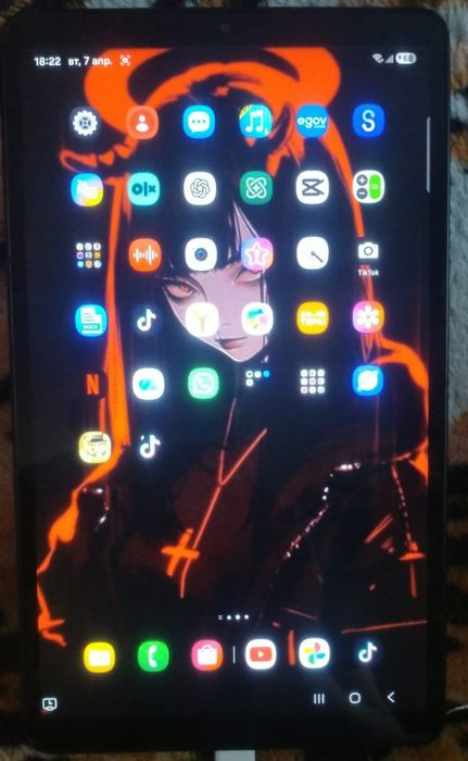 Продам планшет в отличном состояние