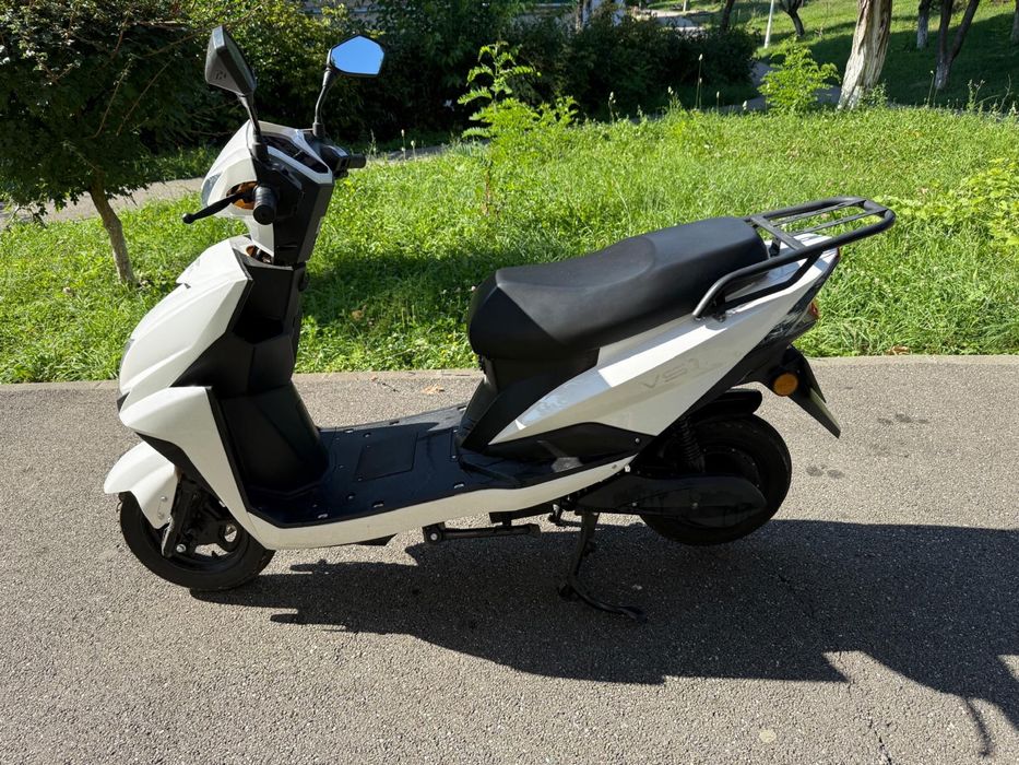 Vand scuter electric nou