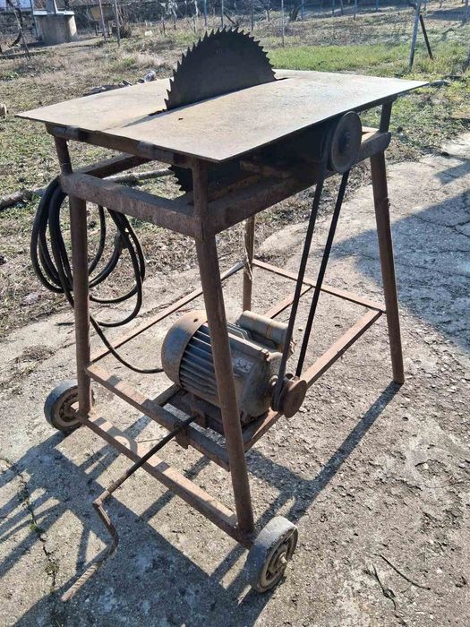 Циркуляр за рязане на дърва