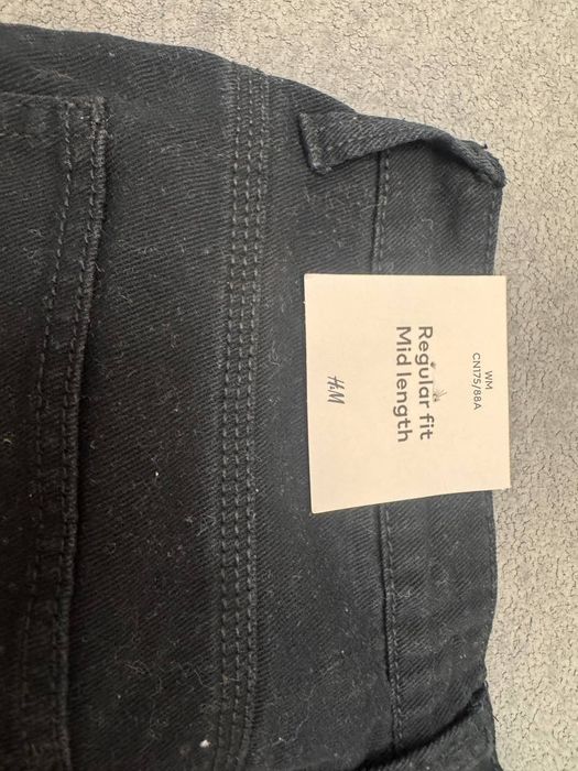 Шорты джинсовые от H&M могу отправить Яндексом или BTS почтой