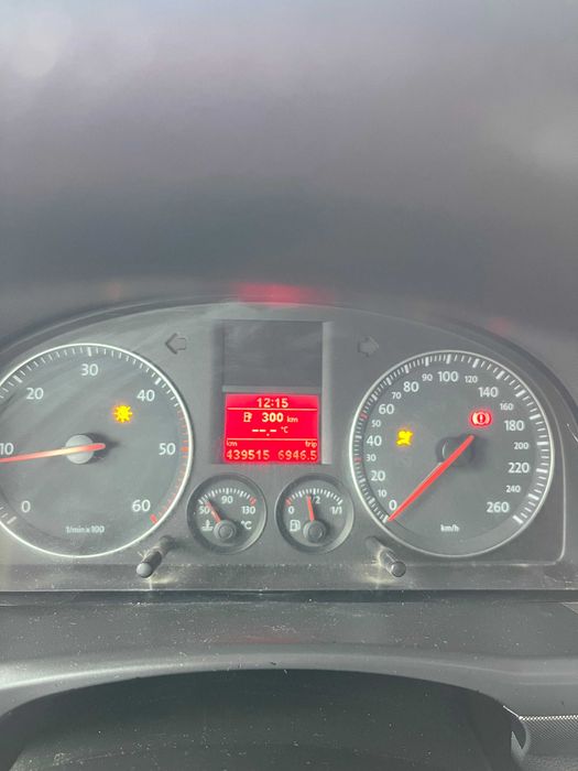 Vând VW Touran din 2005