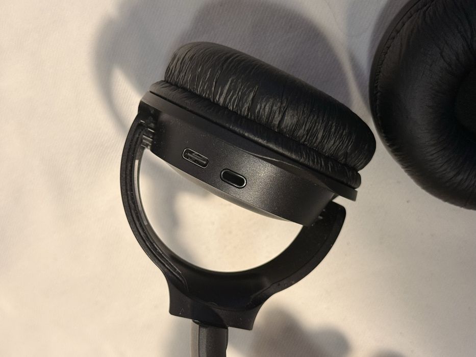 Casti JBL ca noi