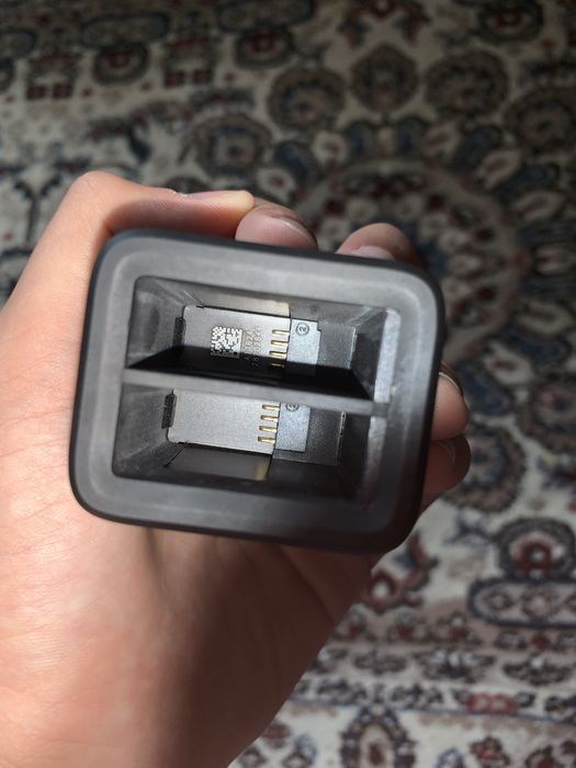 Gopro zaryadni ustroystva