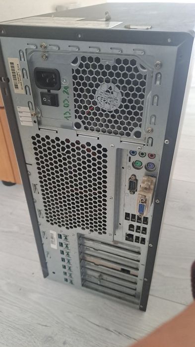 Компютър Fujitsu celsius w380